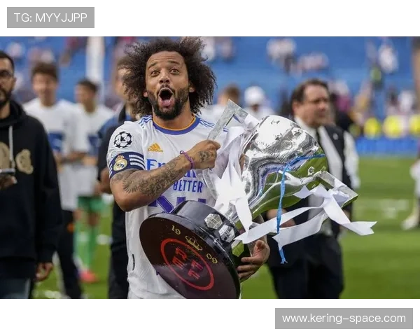 欧文追忆队友海皮亚：英超最被低估后卫，十年无休显传奇